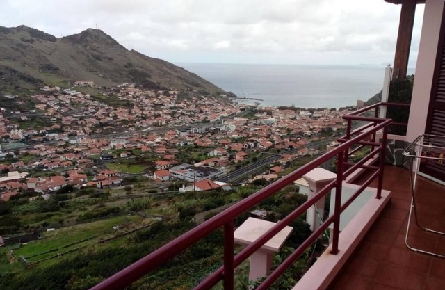 Pink House (Machico)