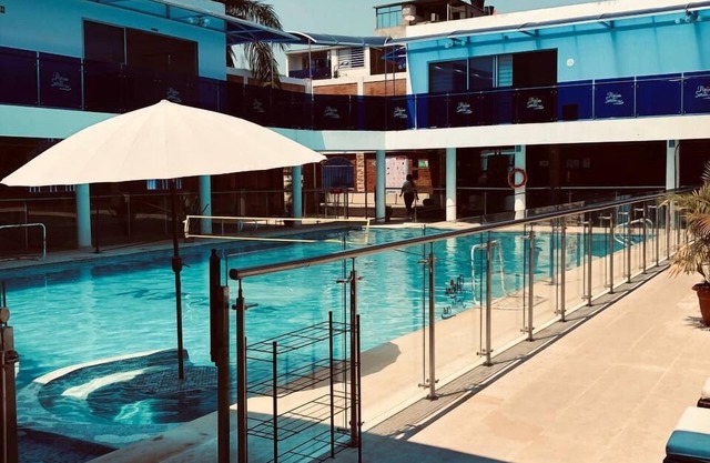 PISCINA SARITA CLUB BOUTIQUE