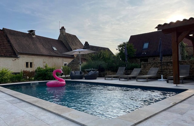 Piscine, Charme & Calme au Coeur du Périgord Noir