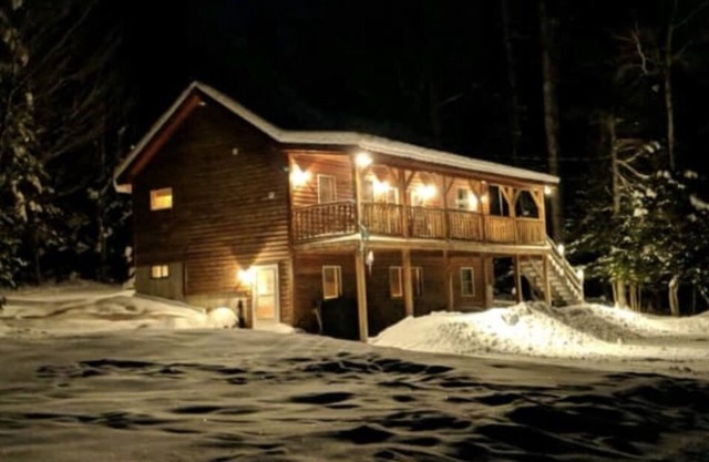 Pittsburg, NH Woodland getaway- DIRECT ACCESS TO TRAILS, plenty of parking!