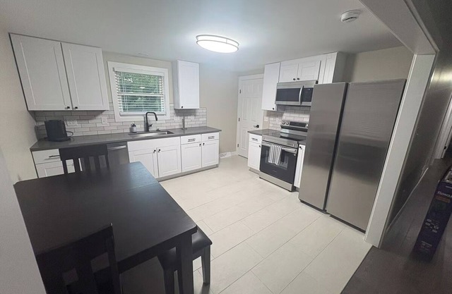 Platte City - 3 Bedroom - 2 Bathroom - Sleeps 6