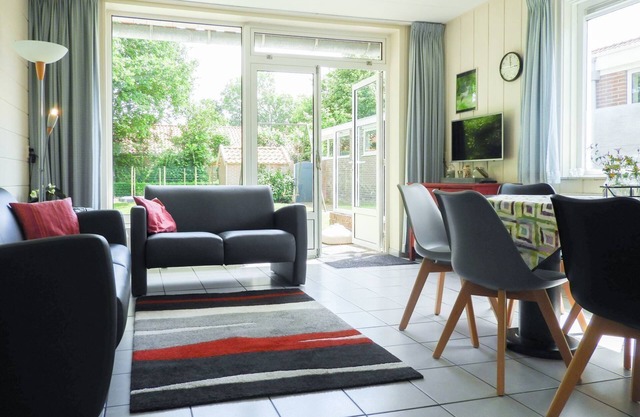 Pleasant 5-person holiday home in Koudekerke at just 250 metres from the beach