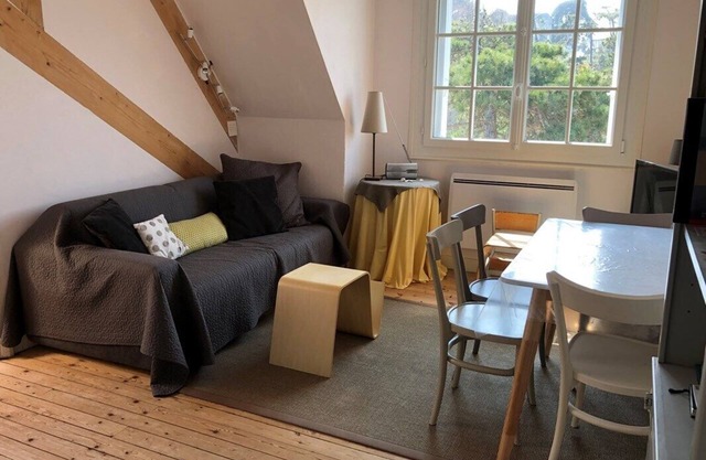 Pleasant apartment with WiFi 50 m from the main beach of St Cast in the La.