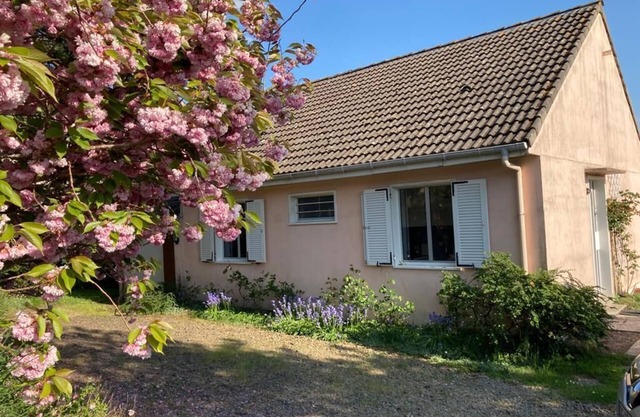 Pleasant house between sea and countryside
