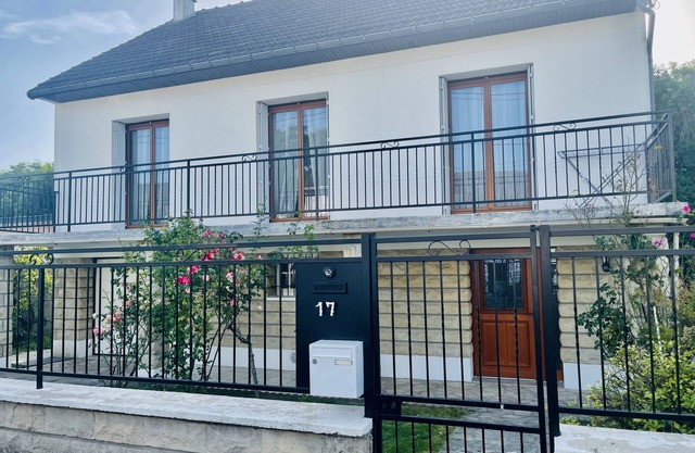 Pleasant house with garage