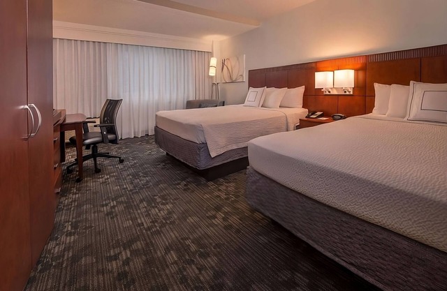 Pleasant Stay, Convenient Location! 2 Pet-friendly Units, On-site Parking