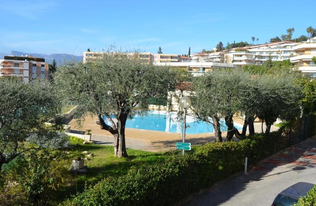 PLEIN CIEL - Appartement 5 personnes avec piscine sur la Corniche Fleurie à Nice
