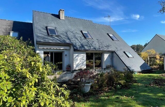 Pleuven, 5 min from Fouesnant and Quimper, large 3 stars house in a quiet area