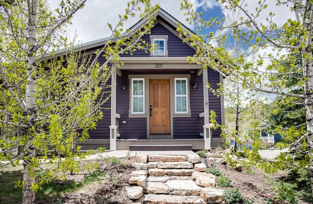 Plum Cottage: Gorgeous Historic Home