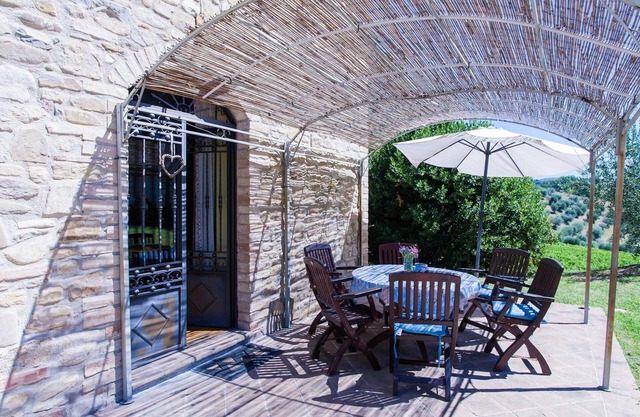 Podere Caldaruccio La Pineta - 26 people Cottage & Villa