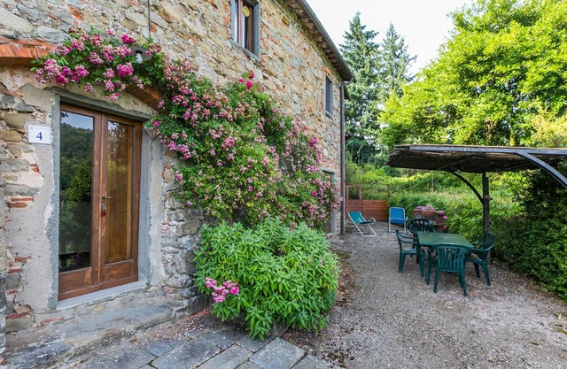 Podere Villa/Apt. Mezzo by Interhome