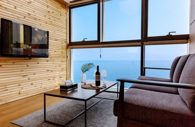 Pohang Revoir Pension