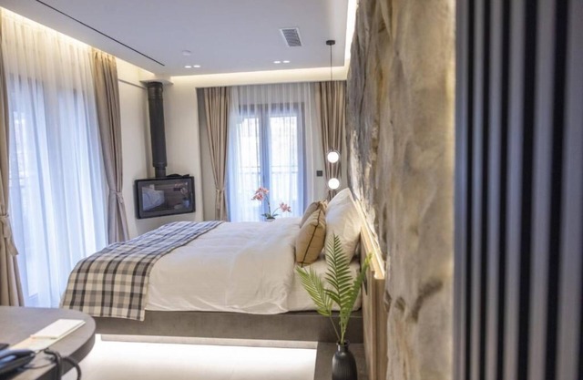 Polyzos Luxury Suites Meteora #3 - Adults Friendly