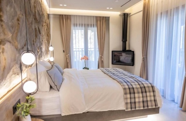 Polyzos Luxury Suites Meteora #6 - Adults Friendly