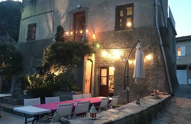 Ponte Castirla Independent room at the door of The Magic Scala Santa Regina