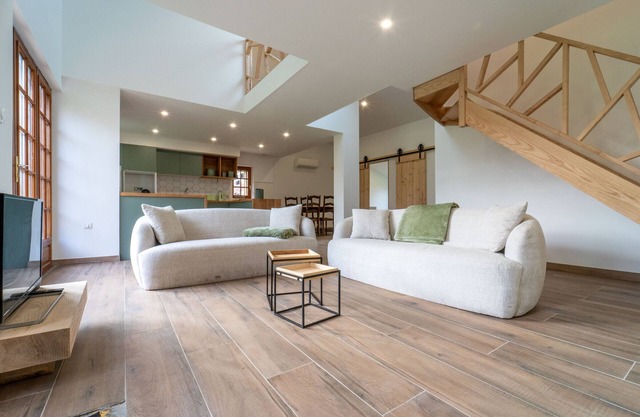 Pontenx-les-Forges: House for 8 with Garden and Air Conditioning