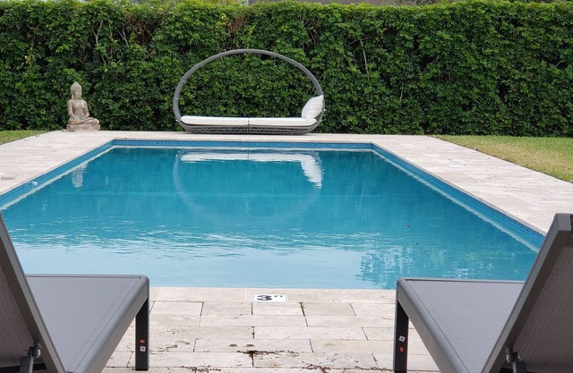 Pool guesthouse your hidden paradise! 40 ft. long pool, private hot tub