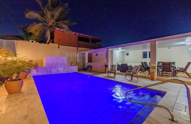 Pool Villa Great Location Eagle Beach Superfood