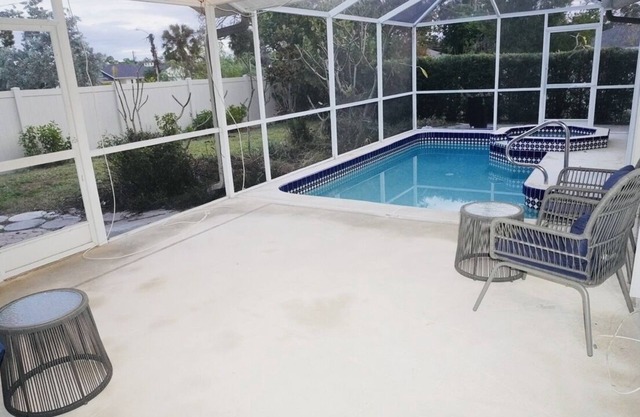 Poolside Oasis-5 Miles from Venice Beach