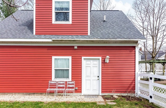Poppy Cottage Bright 1BR Apartment in Douglas