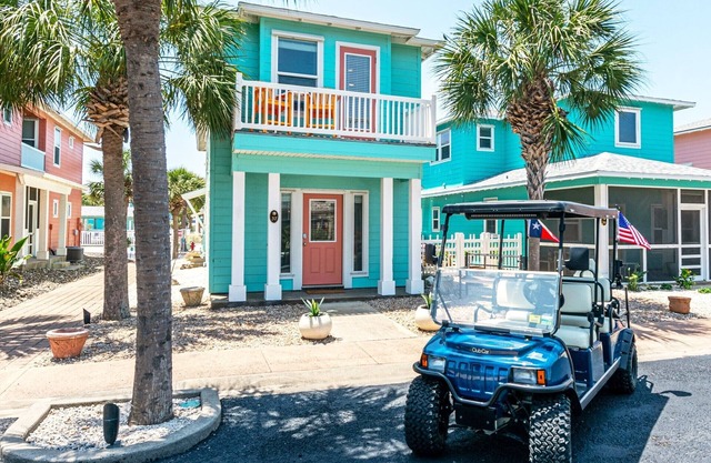 Popular Village Walk Cottage in Golf Cart Zone W/Pool Mins to Beach