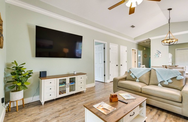 Port St Joe Townhome w/Community Pool + Hot Tub
