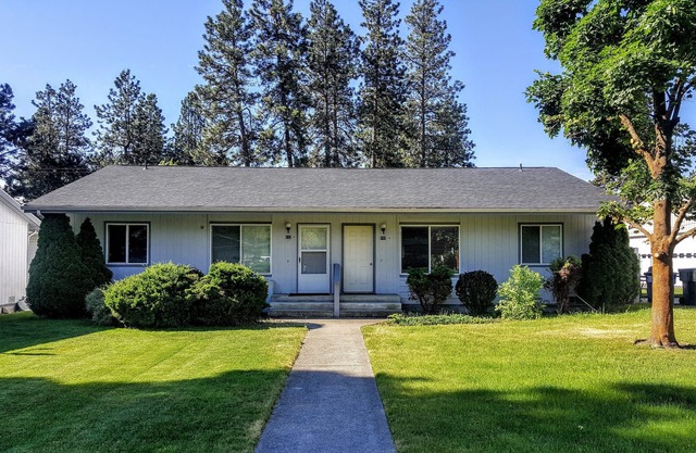 Post Falls/cda Quiet And Private Townhome