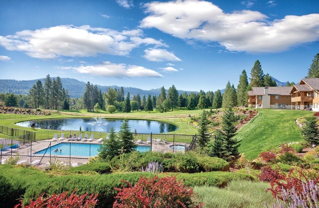 Postcard-perfect alpine lakes!