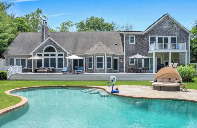 Postmodern 4,000 Square-Foot Retreat on Four Acres, Expansive Outdoor.