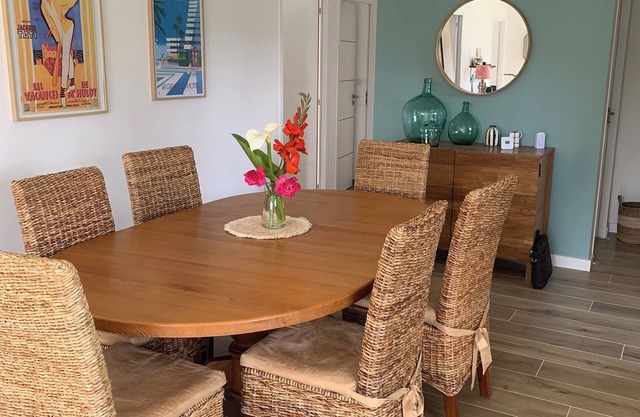 PREFAILLES recent house near town and beach. 4 bedrooms. Sleeps 7