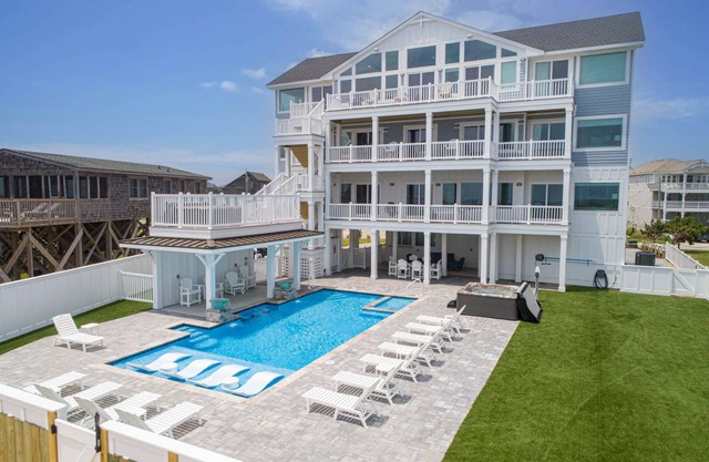 Premier Oceanfront Estate w/Pool, Hot Tubs, Elevator, Theater, and Much More