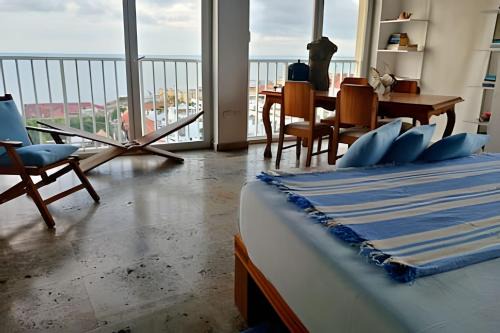 Premium Apt in Walled City | Sea View