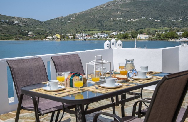 Premium Cycladic House, Splendid Seaview & Sunsets, Perfect for large groups