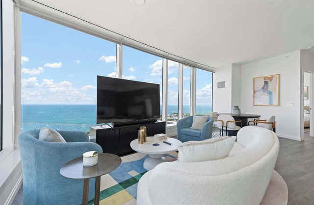 Premium Lake Views + Ideal for Group Getaways