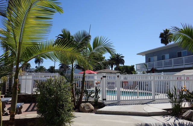 Premium Location - Beach Rental Condo Unit C