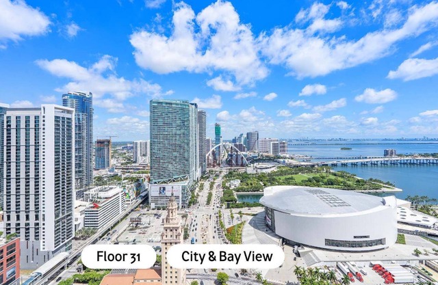 Premium Top Floor Studio in the Heart of Miami