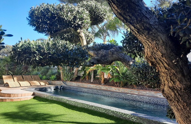 Prestigious villa, close to the beach, heated swimming pool, cinema room, billiards table