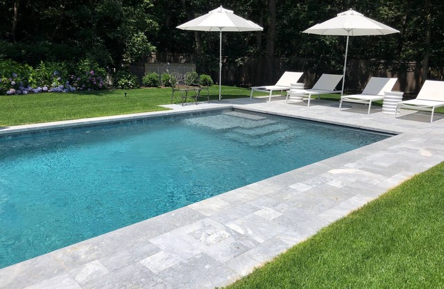 Prestine 5-bedroom house in East Hampton, walk to town and ocean beaches.