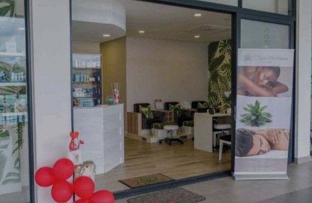 Pretoria - The Blyde LebZin Apartment, with a man made Beach, Spa