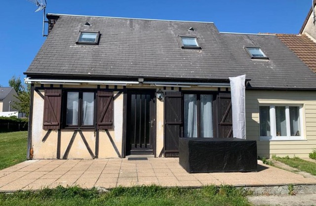 Pretty Norman pearl with garden