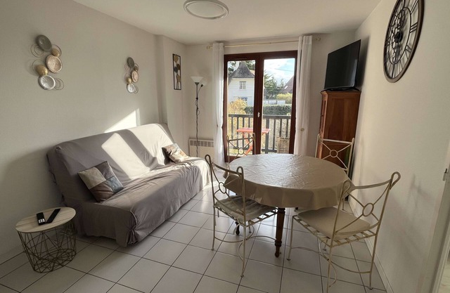 Pretty Norman nest 2 steps from the sea