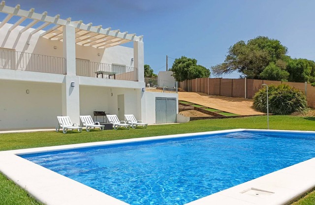 Private Pool, beautiful views of sea and hills, modern and new Casa Maro