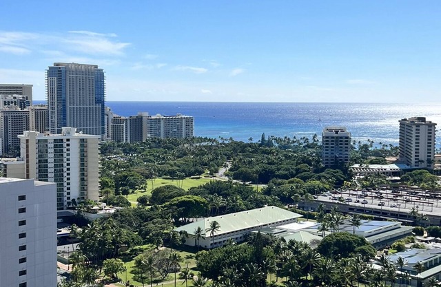 Price Drop Oceanview Waikiki Studio A + FREE BEACH Rentals