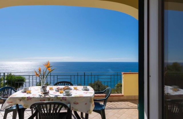 Primavera (PGI130) by Interhome