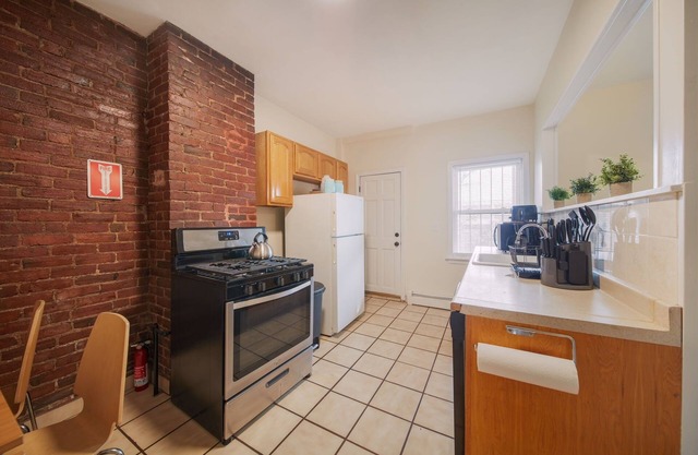 Prime 2BD Urban Retreat in Boston