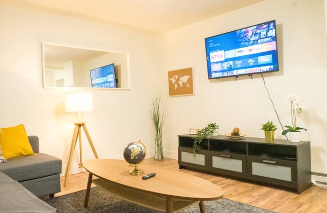 Prime Location Downtown Vancouver