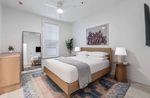 Prime Location Near Tower of the Americas | Modern Living w/Kitchen & Washer