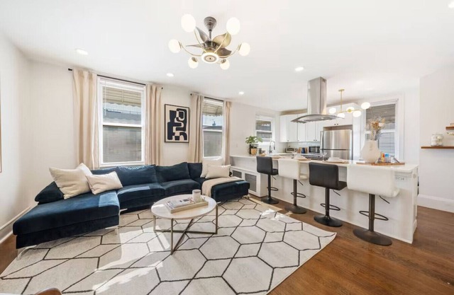 Prime Location NYC Luxury Condo Free Parking