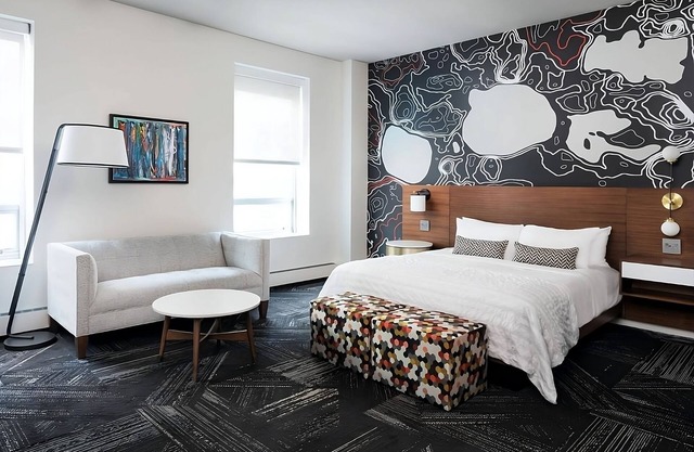 Prime Location! Pet-friendly Property Close to American Swedish Institute