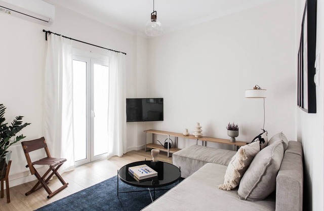 Pristine 1BR Apartment in Ampelokipoi Area